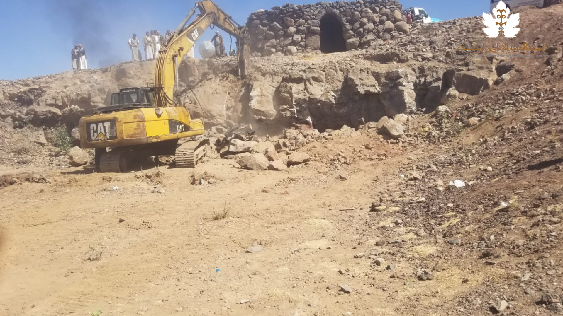 هيئة الآثار تنفي وجود كهف أثري في قرية الدقراري بمحافظة عمران